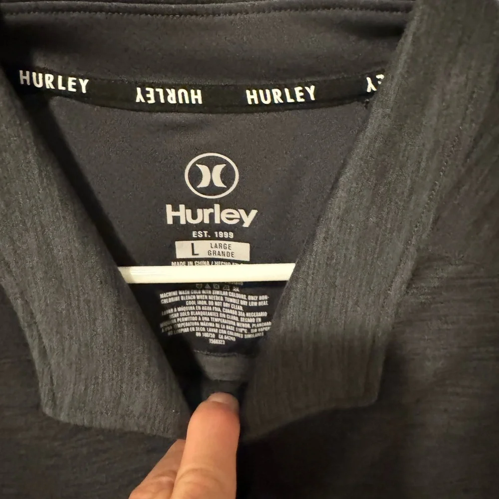 Men’s Hurley polo.. super soft and in great condition. - Picture 2 of 3